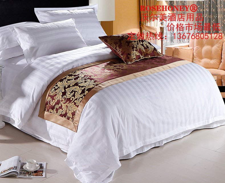 Hotel bedding set of four striped four - piece Hotel quilts