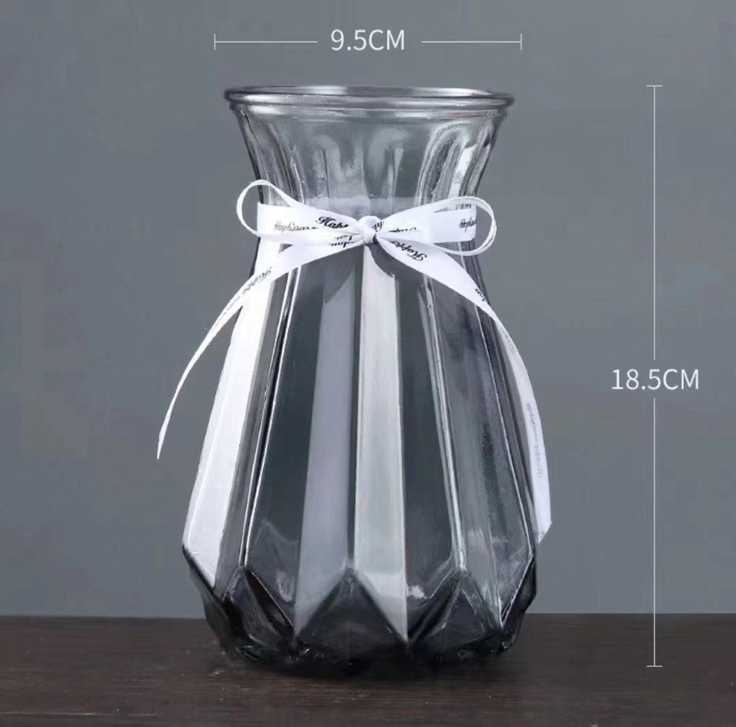 Glass flower arrangement bottle Glass flower arrangement bottle
