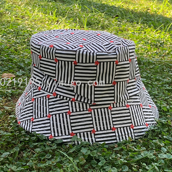 A Variety of Striped Adult/Child Blue Bottle Cap/Sun Hat
