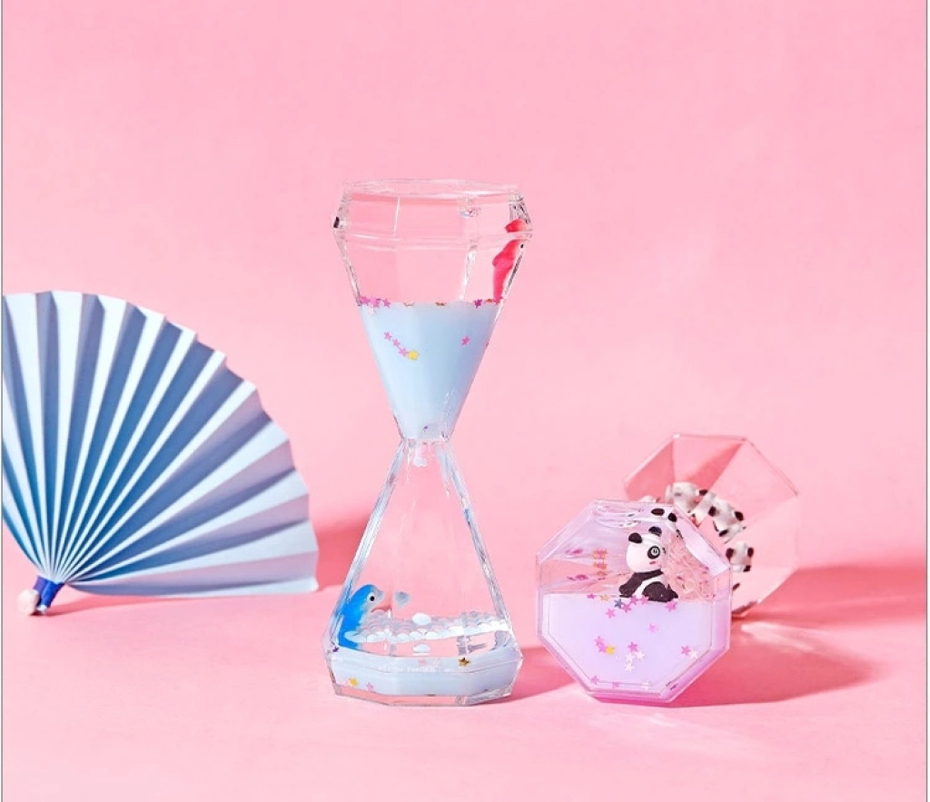 Cartoon Doll Hourglass Oil Drops Desktop Decoration Liquid Milk Oil Drops Small Gift for Friends and Classmates for Graduation and School Opening Cartoon Doll Hourglass Oil Drops Desktop Decoration Liquid Milk Oil Drops Small Gift for Friends and Classmates for Graduation and School Opening