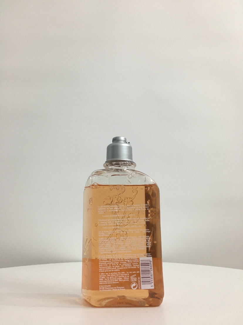 &amp;#127467# &amp;#127479; Sakura L&#039;occitane Shower Gel 250ml
