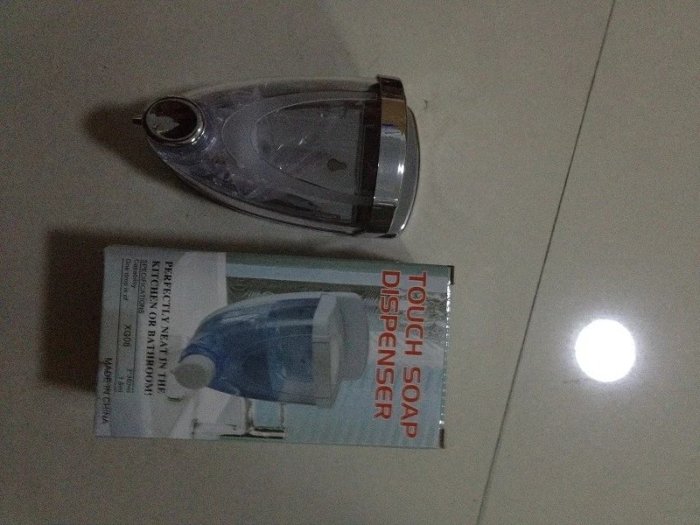 Manual Double-Headed Shower Gel Bottle Box Soap Dispenser Hand-Washing Device Manual Double-Headed Shower Gel Bottle Box Soap Dispenser Hand-Washing Device