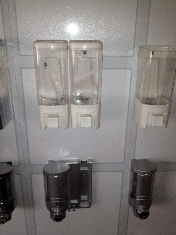 Manual Double-Headed Shower Gel Bottle Box Soap Dispenser Hand-Washing Device Manual Double-Headed Shower Gel Bottle Box Soap Dispenser Hand-Washing Device
