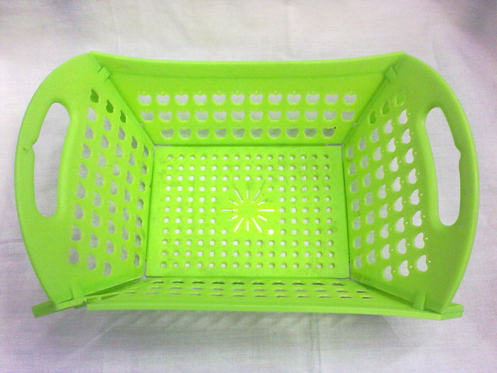 Plastic top grade folding baskets kitchen storage drain basket fruit gift promotional baskets RS-6221