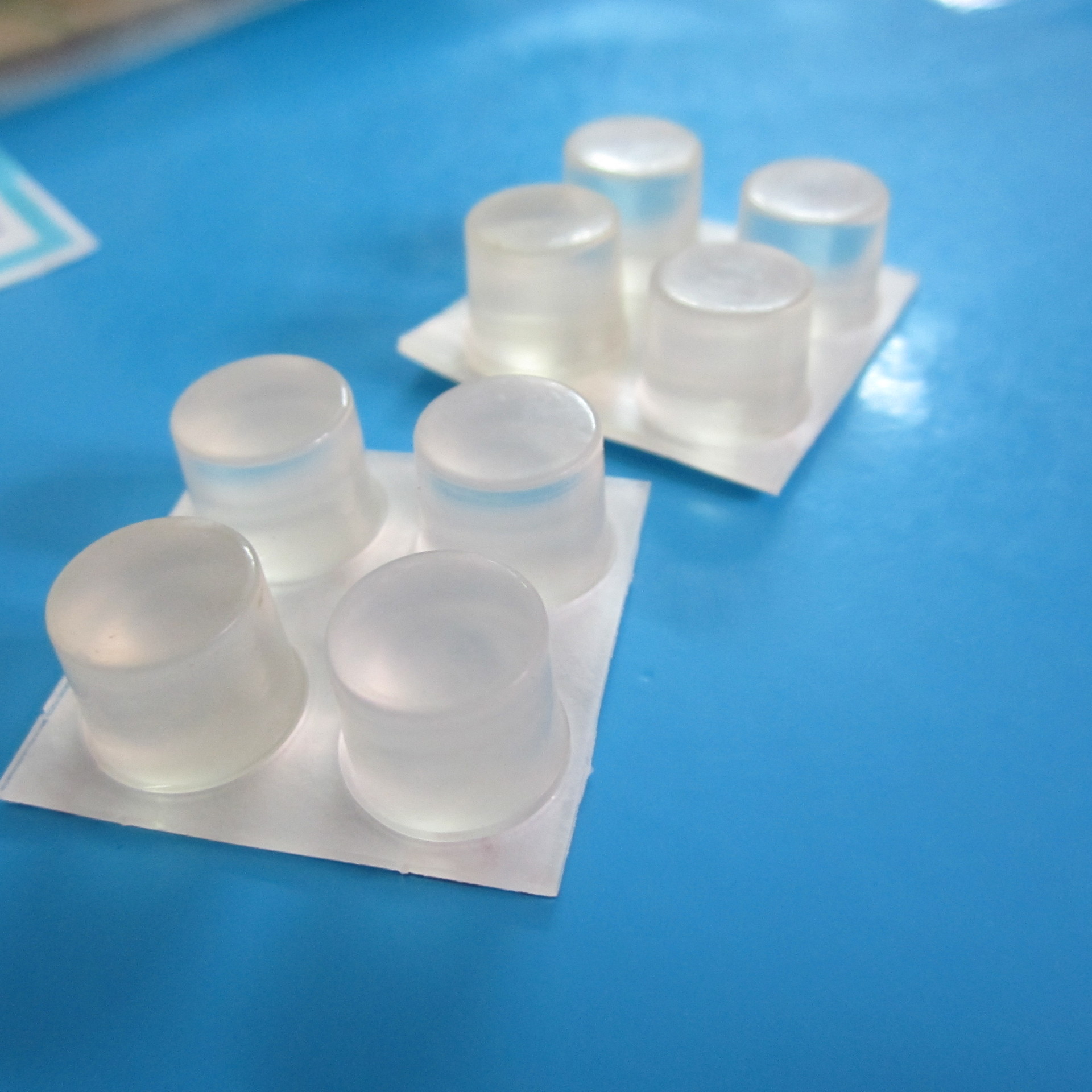 Self-Adhesive round Silica Gel Pad Hemispherical High Transparent Non-Slip Mat 3/M Glass Foot Mat Transparent Silicone Anti-Collision Rubber Particle