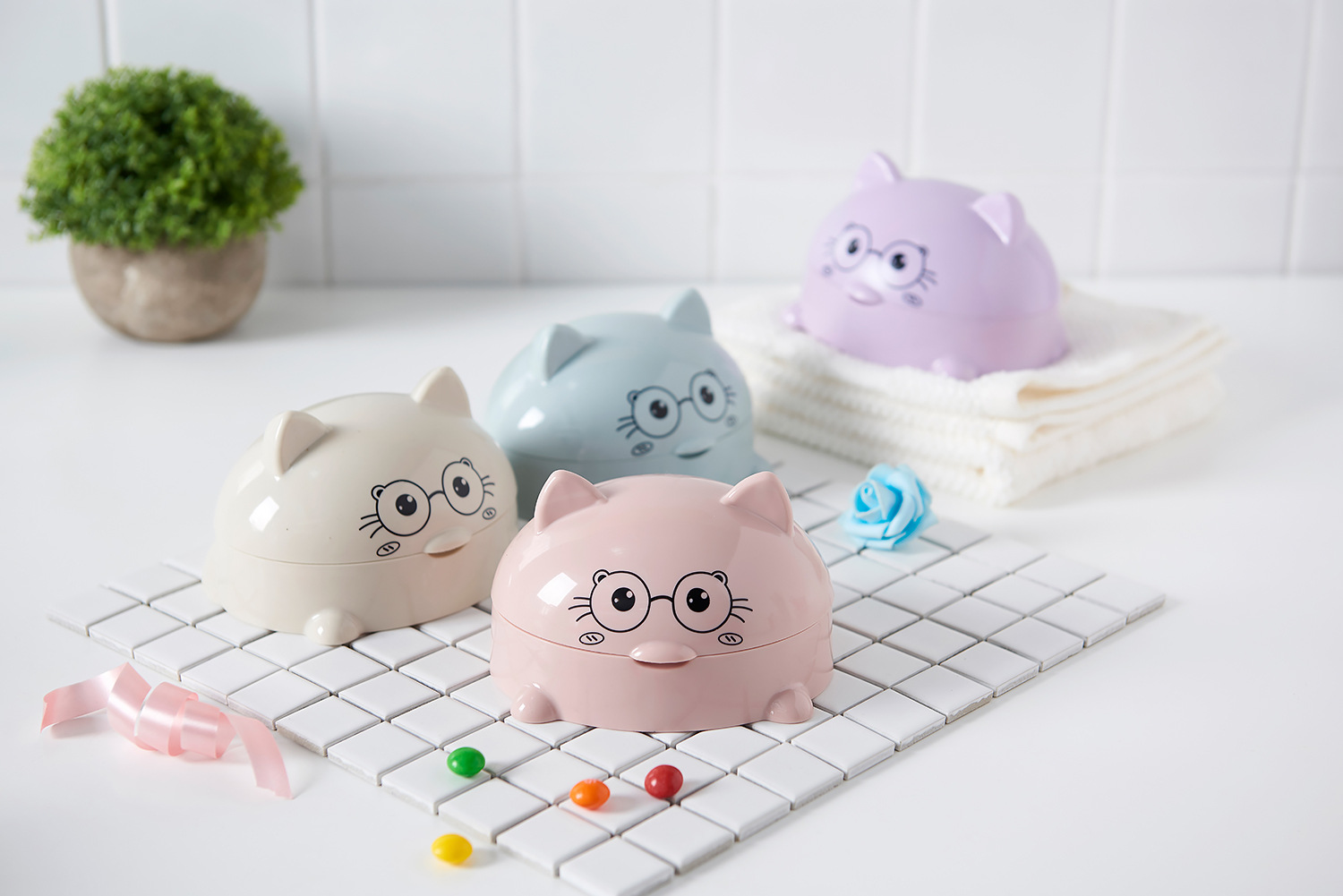 Children's Soap Dish Creative Personality Cute Soap Box Toilet with Lid Drain Storage Box Home Cartoon Soap Holder