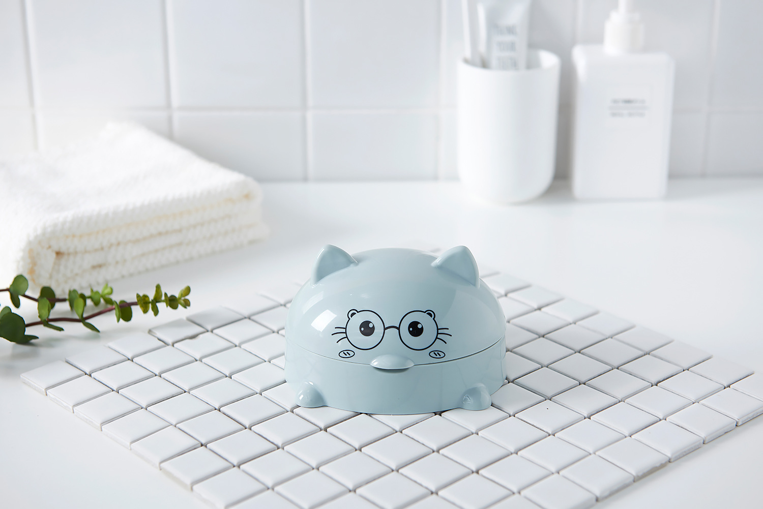Children's Soap Dish Creative Personality Cute Soap Box Toilet with Lid Drain Storage Box Home Cartoon Soap Holder