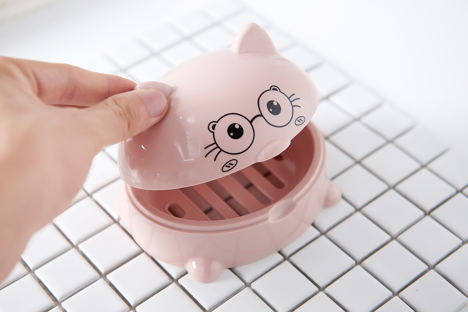 Children's Soap Dish Creative Personality Cute Soap Box Toilet with Lid Drain Storage Box Home Cartoon Soap Holder