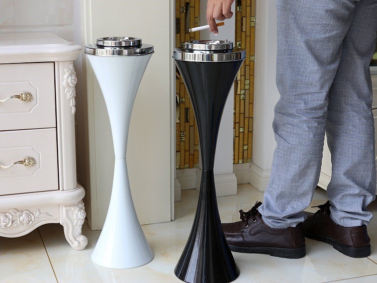 Floor Toilet Ashtray Vertical with Lid Creative Personalized Fashion Elevator KTV Toilet Living Room Ashtray Floor Toilet Ashtray Vertical with Lid Creative Personalized Fashion Elevator KTV Toilet Living Room Ashtray