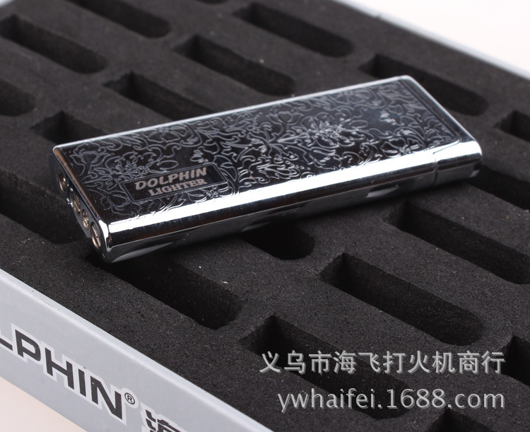 Selling HY-100 electroplating tangcao lighter wholesale metal windproof lighter Waratah wheel Selling HY-100 electroplating tangcao lighter wholesale metal windproof lighter Waratah wheel