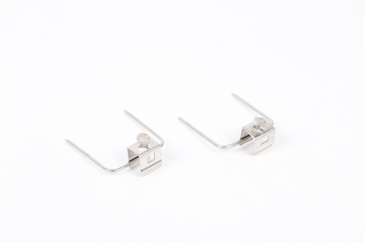 Stainless Steel BBQ Fork Multi-Function Electroplated Baking Fork Four-Claw Outdoor Barbecue Accessories Stainless Steel BBQ Fork Multi-Function Electroplated Baking Fork Four-Claw Outdoor Barbecue Accessories