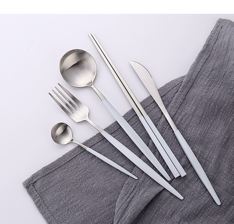 SOURCE Factory Exquisite Matte Brushed Tableware Set Portugal round Handle Tableware Set Pack 304 Stainless Steel Knife, Fork and Spoon
