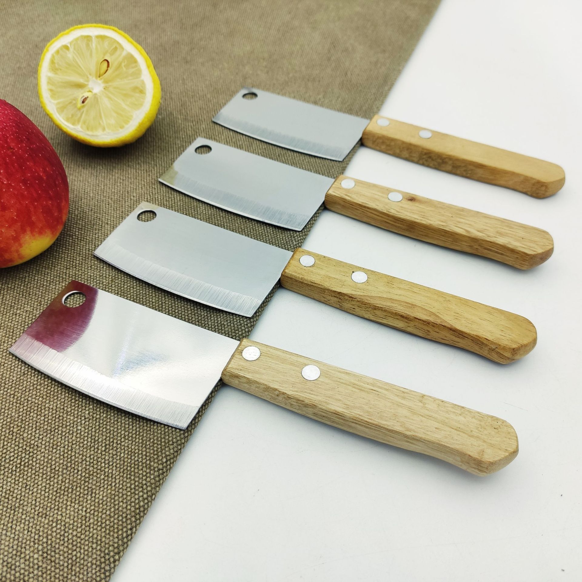 INS Cute Wooden Handle Knife Learning Kitchen Express Delivery Art Knife Multi-Purpose Mini Small Kitchen Knife Funny to Cut a Cake