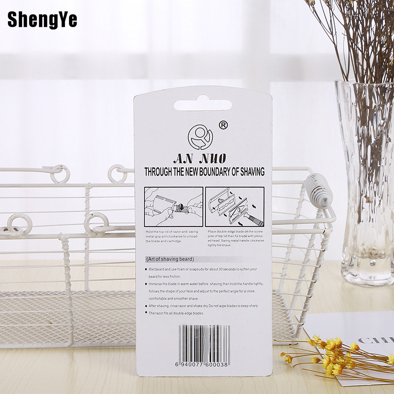 The supermarket sells the old model manual shaver to repair the hair tool eyebrow knife bath special. The supermarket sells the old model manual shaver to repair the hair tool eyebrow knife bath special.