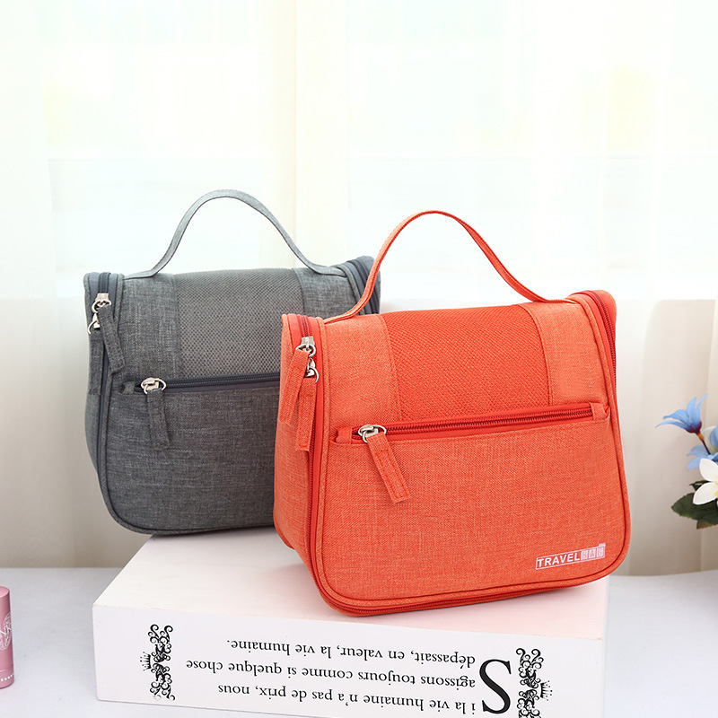 A new men&#039;s and women&#039;s home travel cosmetics collection hook wash bag