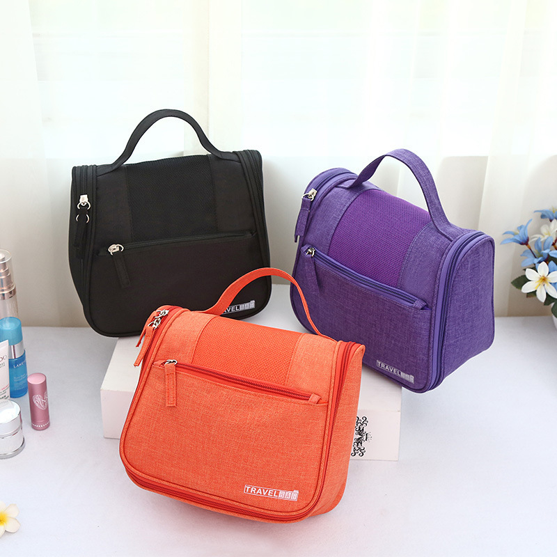 A new men&#039;s and women&#039;s home travel cosmetics collection hook wash bag