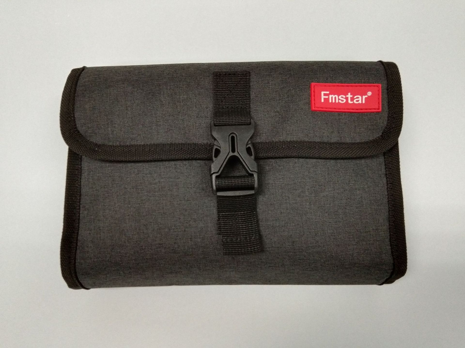 Travel portable toiletry bag hook toiletry bag multi-functional wall-mounted travel bag