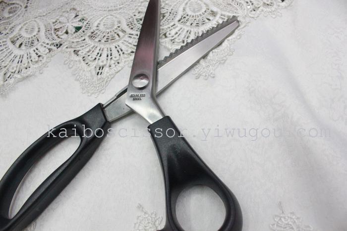 DIY fabric sample tailor serrated serrated stainless steel triangle dog tooth scissors KB1121 DIY fabric sample tailor serrated serrated stainless steel triangle dog tooth scissors KB1121