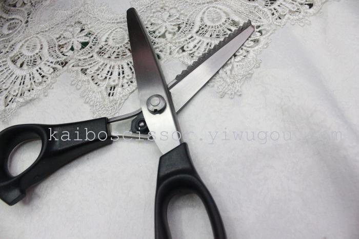 DIY fabric sample tailor serrated serrated stainless steel triangle dog tooth scissors KB1121 DIY fabric sample tailor serrated serrated stainless steel triangle dog tooth scissors KB1121