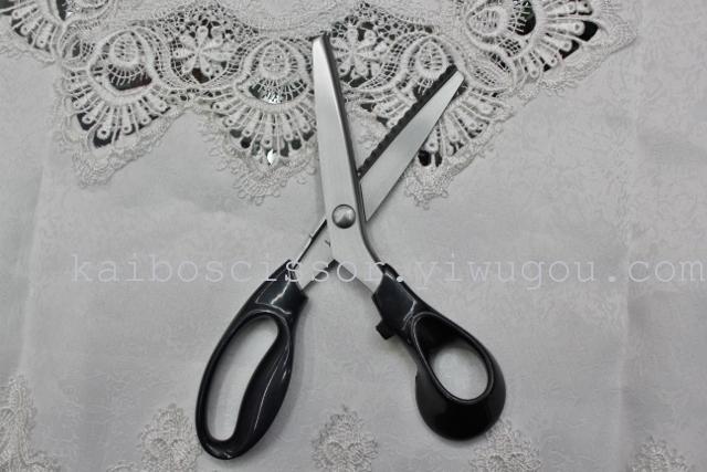 DIY fabric sample tailor serrated serrated stainless steel triangle dog tooth scissors KB1121 DIY fabric sample tailor serrated serrated stainless steel triangle dog tooth scissors KB1121