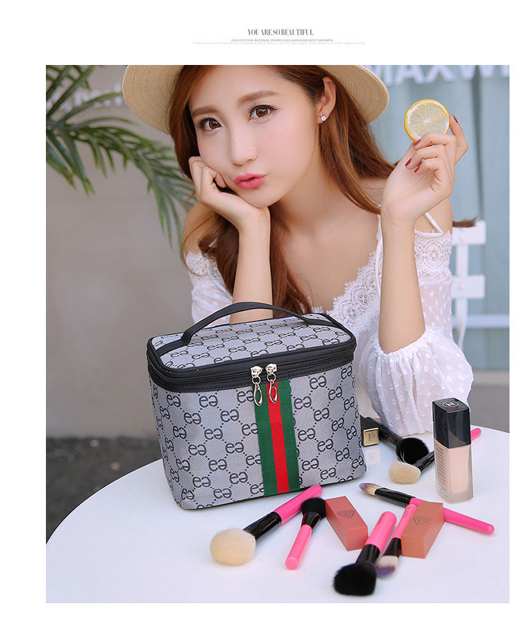 Korean Style New Portable Cosmetic Bag Large Capacity Storage Bag for Women Travel Cosmetic Case Simple Wash Bag Wholesale