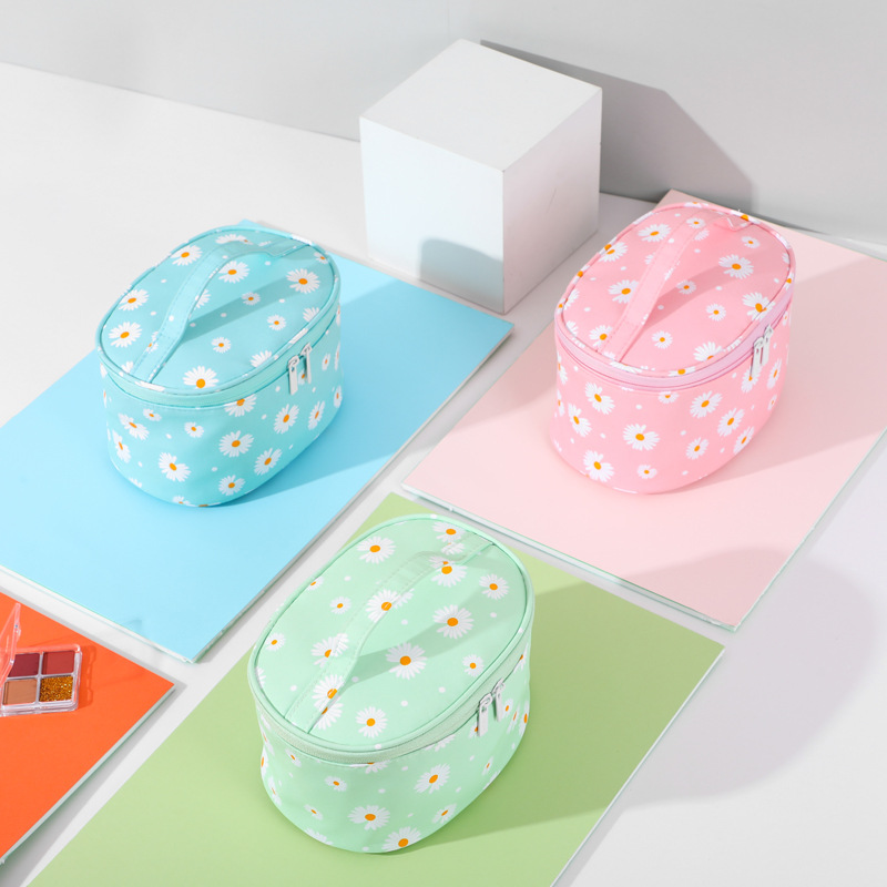 2020 New Korean Style Little Daisy Printing Storage Bag Plain Large Capacity Portable Portable Toiletry Bag Female Cosmetic Bag