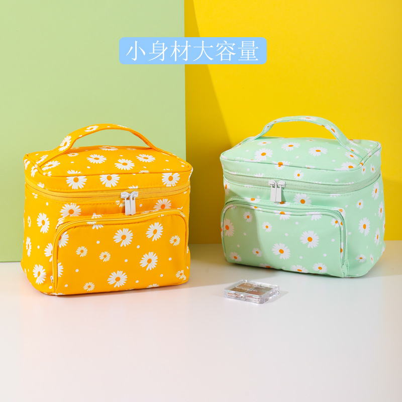 2020 New Korean Style Little Daisy Printing Storage Bag Plain Large Capacity Portable Portable Toiletry Bag Female Cosmetic Bag