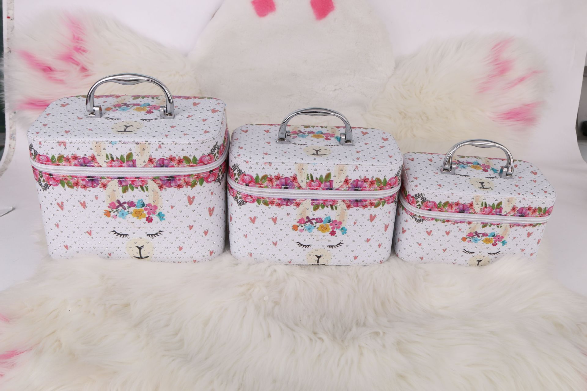 Portable Cosmetic Case Cute Internet Celebrity Same Wash Bag Personality Large Capacity Travel out Storage Bag Dresser Portable Cosmetic Case Cute Internet Celebrity Same Wash Bag Personality Large Capacity Travel out Storage Bag Dresser