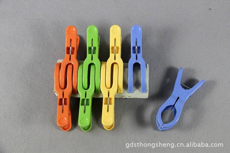 The factory produces The wholesale high quality plastic clothespin 10CM plastic clip The factory produces The wholesale high quality plastic clothespin 10CM plastic clip