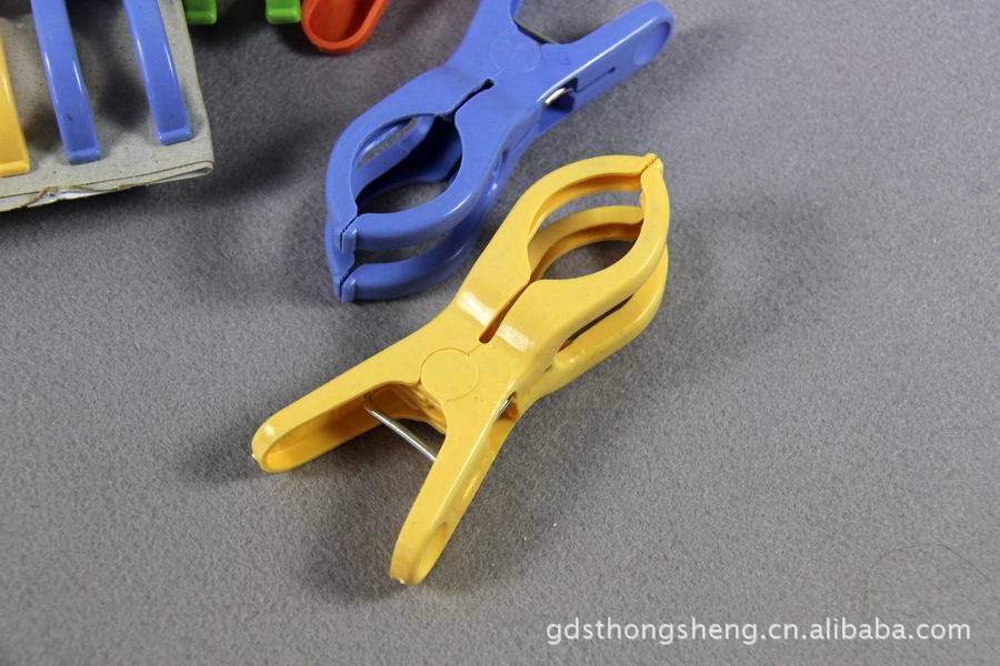 The factory produces The wholesale high quality plastic clothespin 10CM plastic clip The factory produces The wholesale high quality plastic clothespin 10CM plastic clip