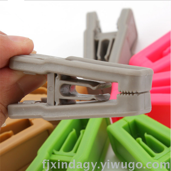 Plastic clip plastic pants clip clothespin clip plastic hanger clip a-type clip