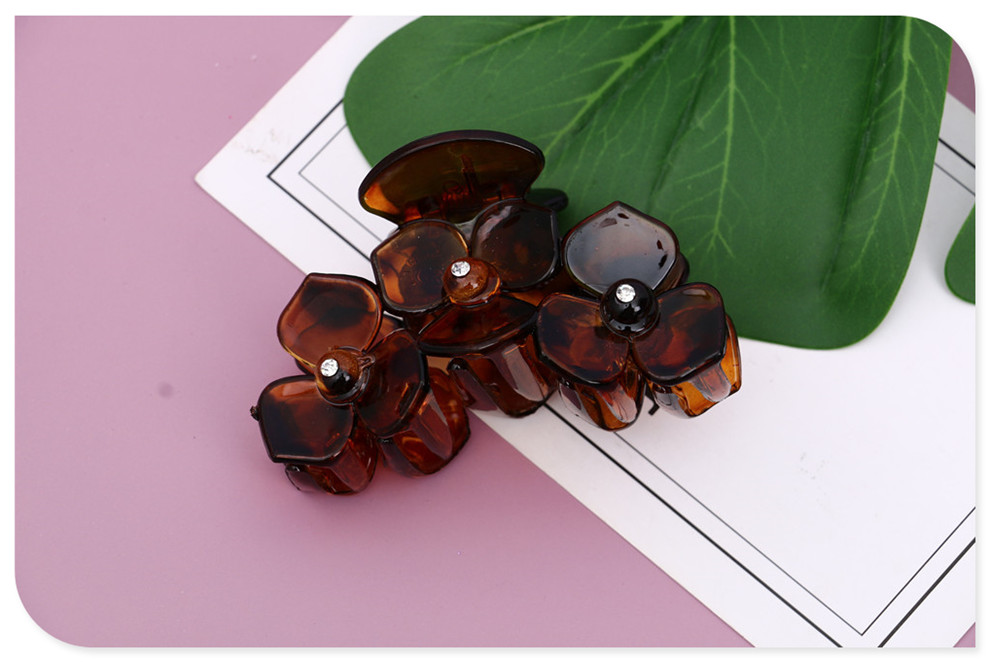 Large Hair Clip Butterfly Clip Fall Not Bad Plastic Clip Hairpin Hair Accessories Bath Head Grip