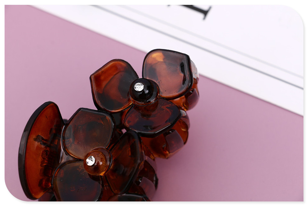 Large Hair Clip Butterfly Clip Fall Not Bad Plastic Clip Hairpin Hair Accessories Bath Head Grip