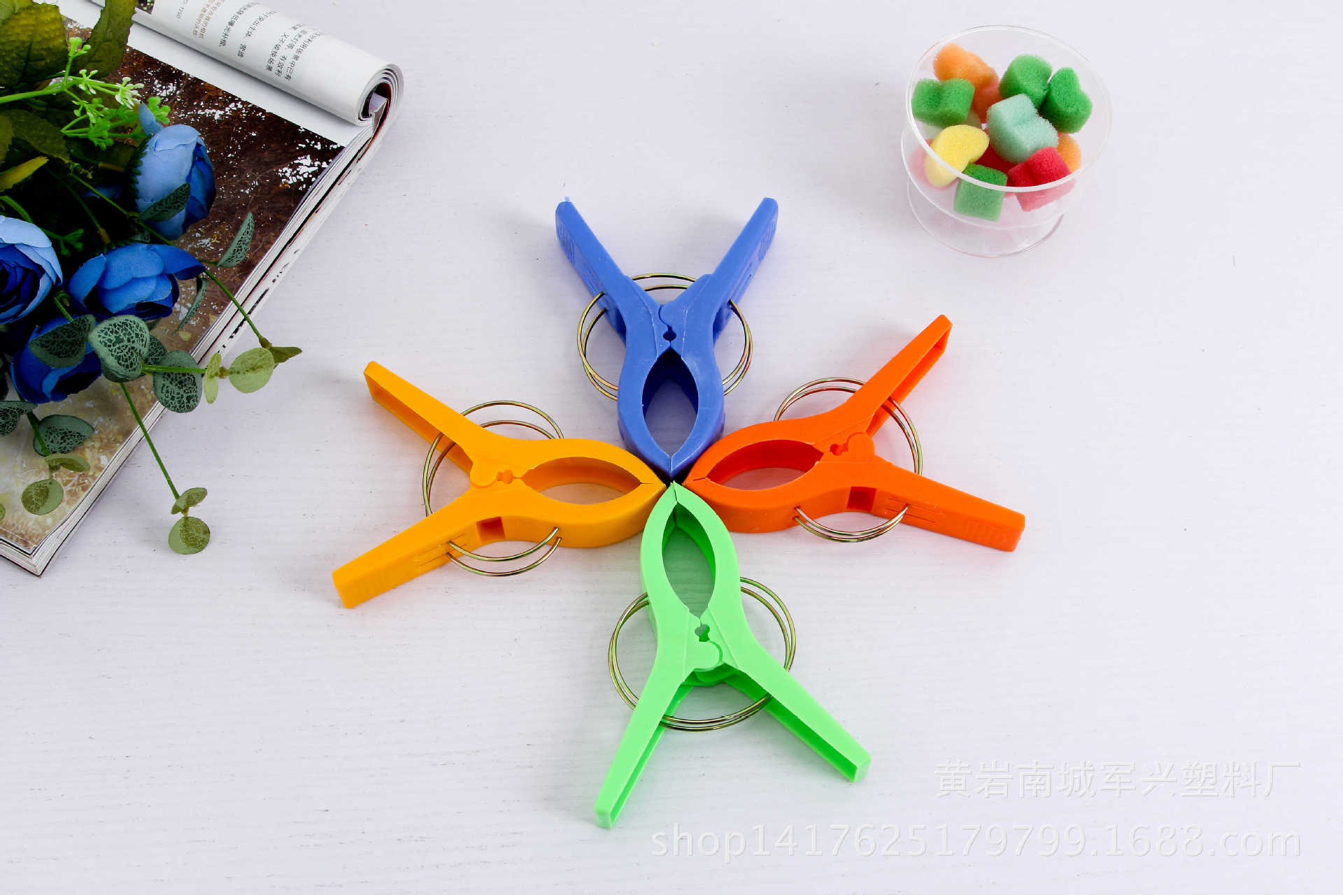 plastic clip Thick Plastic Clip Color Large Clothespin Large Plastic Household Cotton Quilt Clip