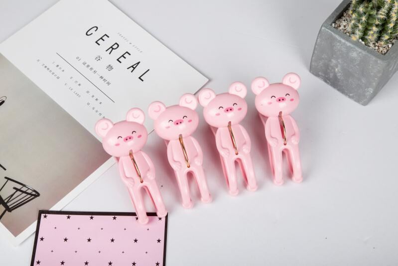 plastic clip Quilt Clip Large Windproof Quilt Clip Quilt Clip Cartoon Plastic Big Clip Pig Clip Extra Thick and Durable-