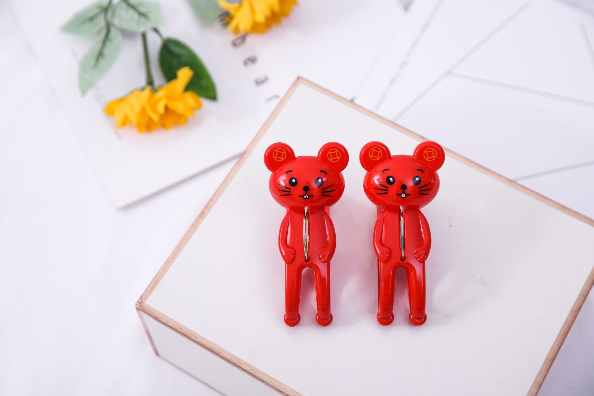 plastic clip Quilt Clip Large Windproof Quilt Clip Quilt Clip Cartoon Plastic Big Clip Pig Clip Extra Thick and Durable-