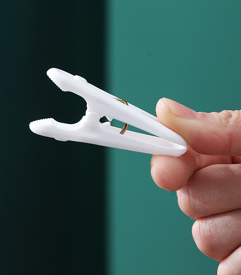 plastic clip Multi-Functional Clothes Clip Quilt Wind and Skid Fixed Clip Pp Plastic Trumpet Underwear Clip