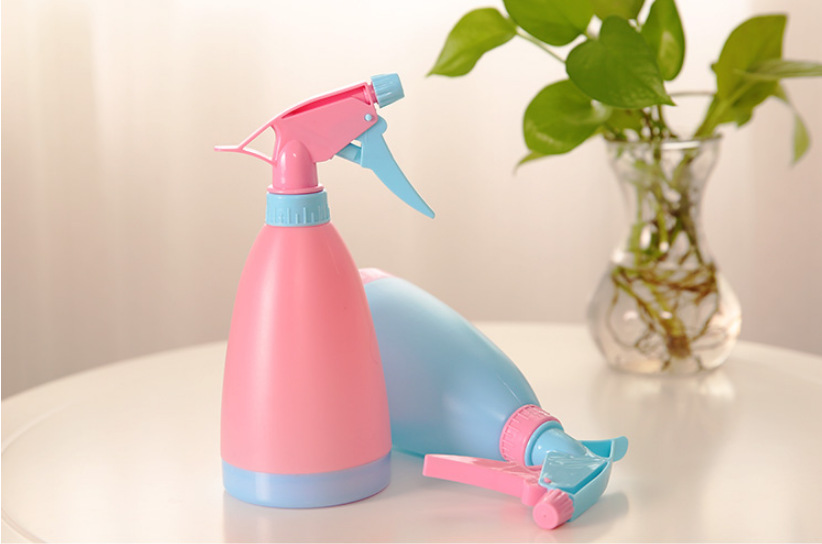 Hand Pressure Candy Color Watering Pot Watering Can Spray Pot Sprinkling Can Gardening Watering Sprayer Small Spray Bottle