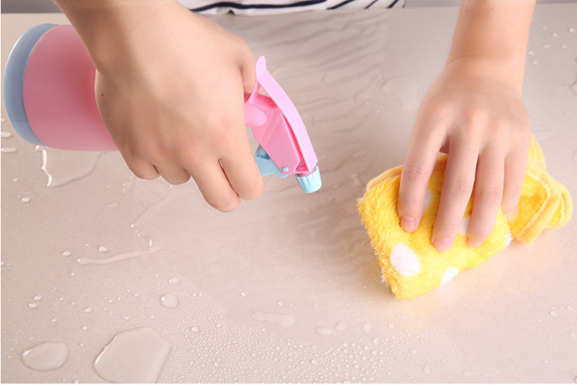 Hand Pressure Candy Color Watering Pot Watering Can Spray Pot Sprinkling Can Gardening Watering Sprayer Small Spray Bottle