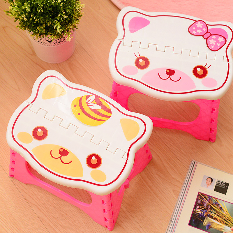 Portable folding stool thickened plastic cartoon cat chair mazza outdoor fishing stool train stool low stool