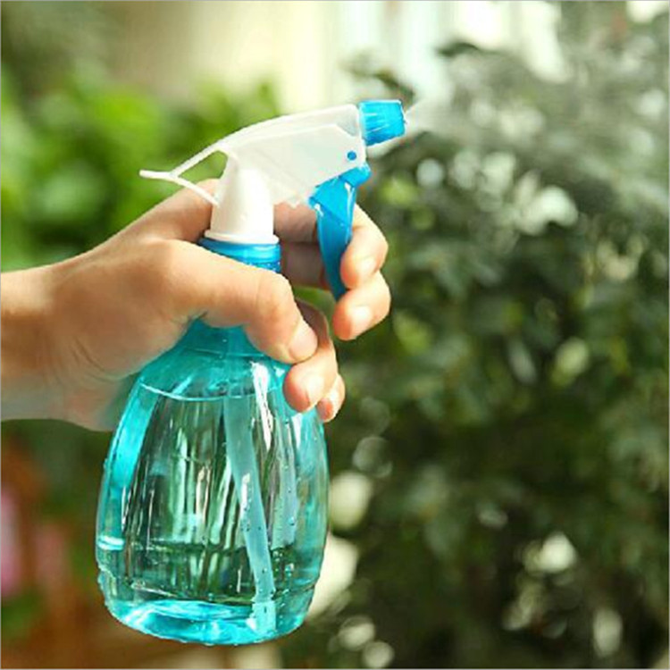 Factory Direct Supply Hand Pressure Adjustable Gardening Candy Color Sprinkler Sprinkling Can Watering Sprayer Small Sprinkling Can