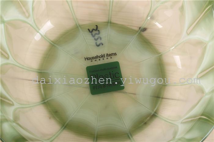 The plastic washbasin transparent basin laundry box washes the foot box high imitation jade plastic washbasin.