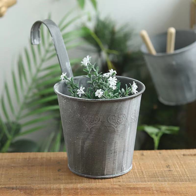 Craft Vintage Distressed Iron Sheet Flower Bucket Flower Device with Hook Decorative Artificial Flower Flower Arranging Bucket Flower Bucket Printing Potted Plant