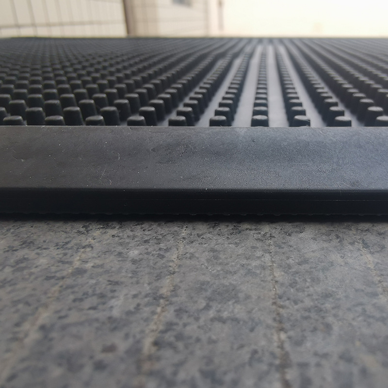 A Simple non-slip mat bath a mat mat rubber entry a mat household anti-fall mat
