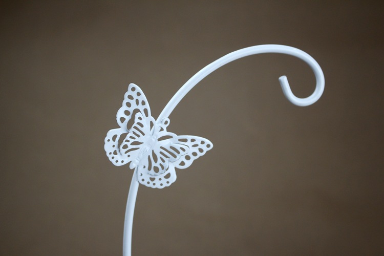 European-Style Iron Hollow Candlestick Creative Butterfly Hook Home Daily Crafts Decoration Ornaments European-Style Iron Hollow Candlestick Creative Butterfly Hook Home Daily Crafts Decoration Ornaments
