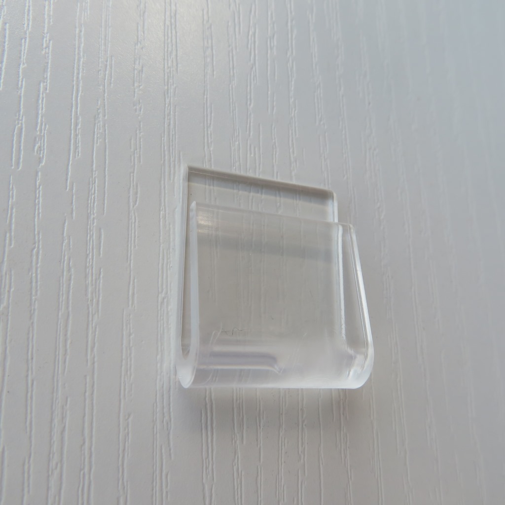 Transparent Seamless Hook Accessories Plum Blossom Apple Overall Hook U-Shaped Buckle Iron Wire Card Hook Plastic Factory Wholesale Transparent Seamless Hook Accessories Plum Blossom Apple Overall Hook U-Shaped Buckle Iron Wire Card Hook Plastic Factory Wholesale