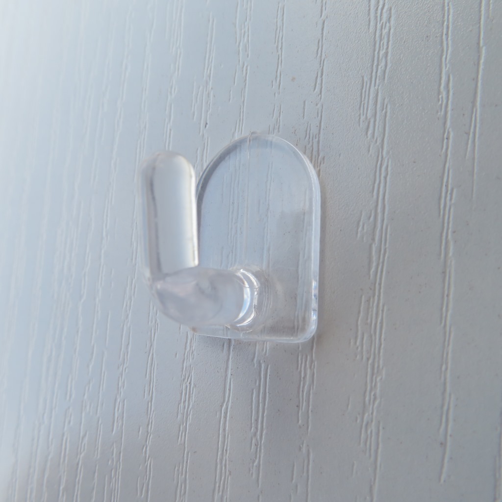 Transparent Seamless Hook Accessories Plum Blossom Apple Overall Hook U-Shaped Buckle Iron Wire Card Hook Plastic Factory Wholesale Transparent Seamless Hook Accessories Plum Blossom Apple Overall Hook U-Shaped Buckle Iron Wire Card Hook Plastic Factory Wholesale