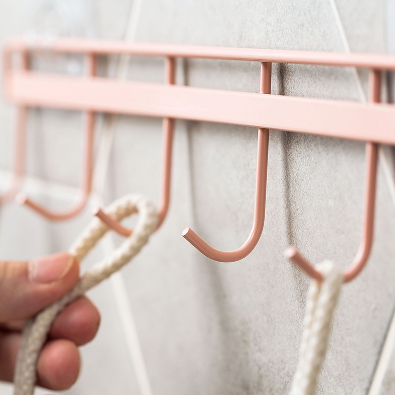 Punch-Free Six Hooks Kitchen Strong Sticky Hook Iron Kitchenware Row Hook Wall Hanging Non-Marking Strong Viscose Hook