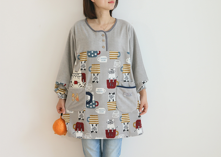 Daily Order Cute Cartoon Autumn and Winter Warm Apron Plush Homewear Overclothes Bib Antifouling Kitchen Long Sleeve Apron