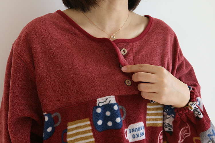 Daily Order Cute Cartoon Autumn and Winter Warm Apron Plush Homewear Overclothes Bib Antifouling Kitchen Long Sleeve Apron